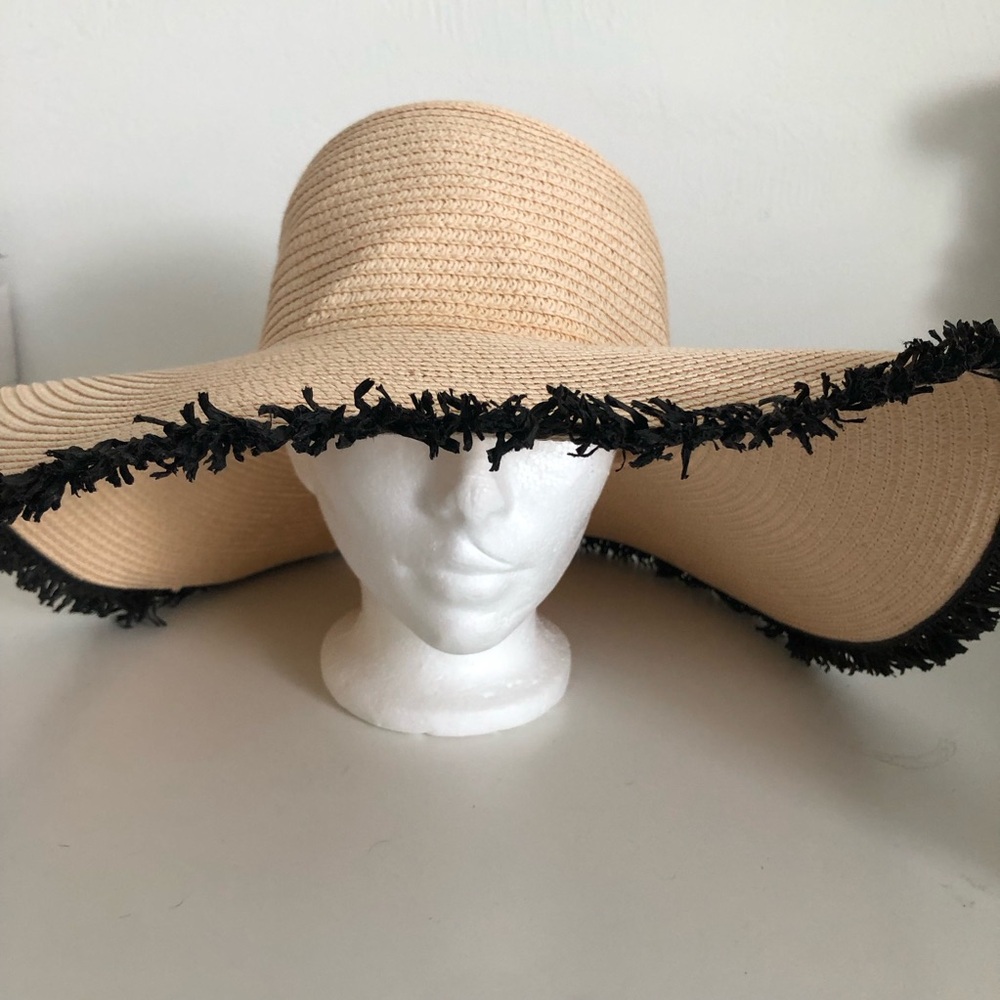 Forever 21 Wide Brim Straw Sun Hat with Black Raffia Fringe Trim